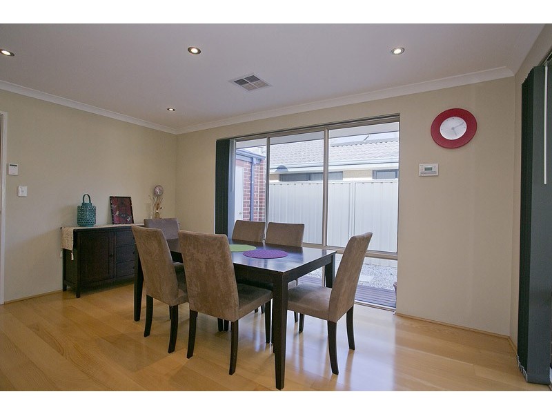 10 Rometta Way, Sinagra WA 6065