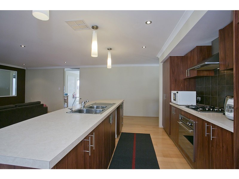 10 Rometta Way, Sinagra WA 6065