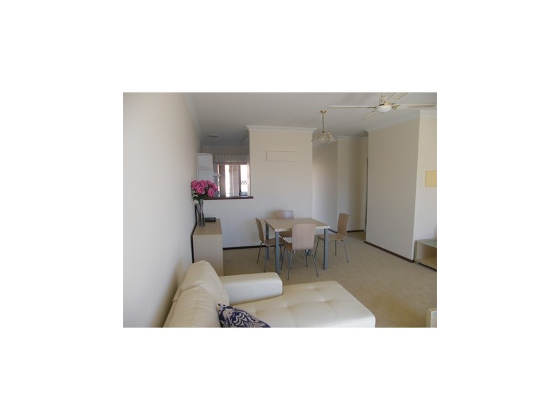 64/10 Timbercrest Rise, Woodvale WA 6026