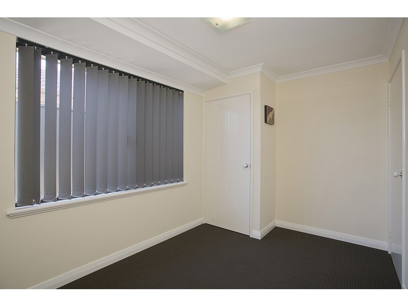 9 Girramay Road, Banksia Grove WA 6031