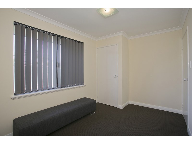 9 Girramay Road, Banksia Grove WA 6031