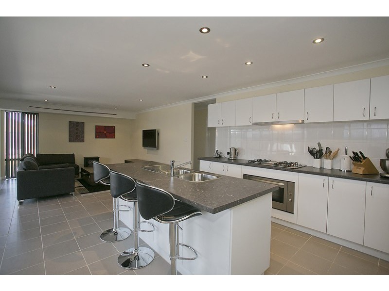 9 Girramay Road, Banksia Grove WA 6031