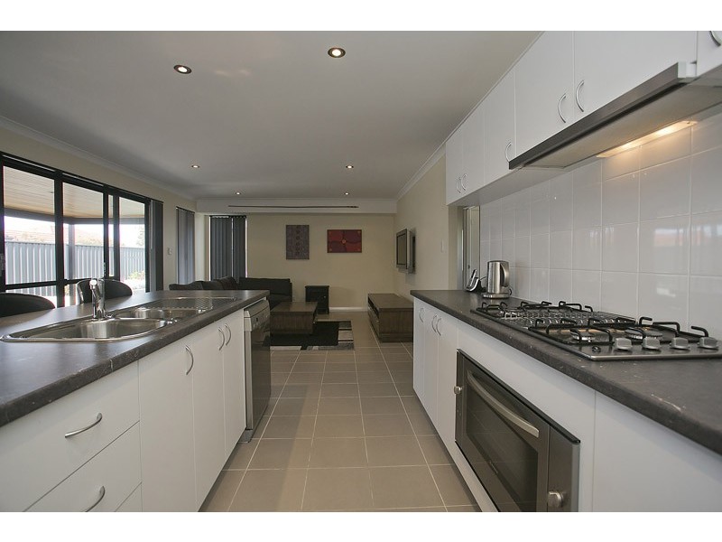 9 Girramay Road, Banksia Grove WA 6031