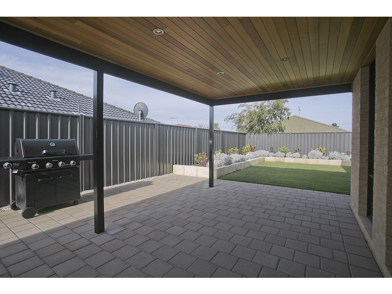 9 Girramay Road, Banksia Grove WA 6031