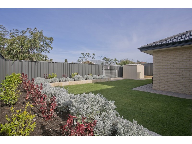 9 Girramay Road, Banksia Grove WA 6031