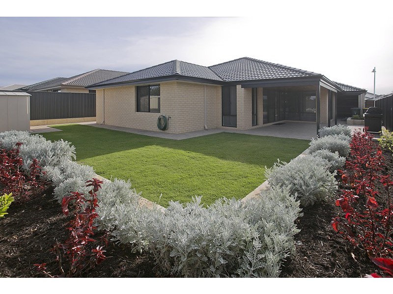 9 Girramay Road, Banksia Grove WA 6031