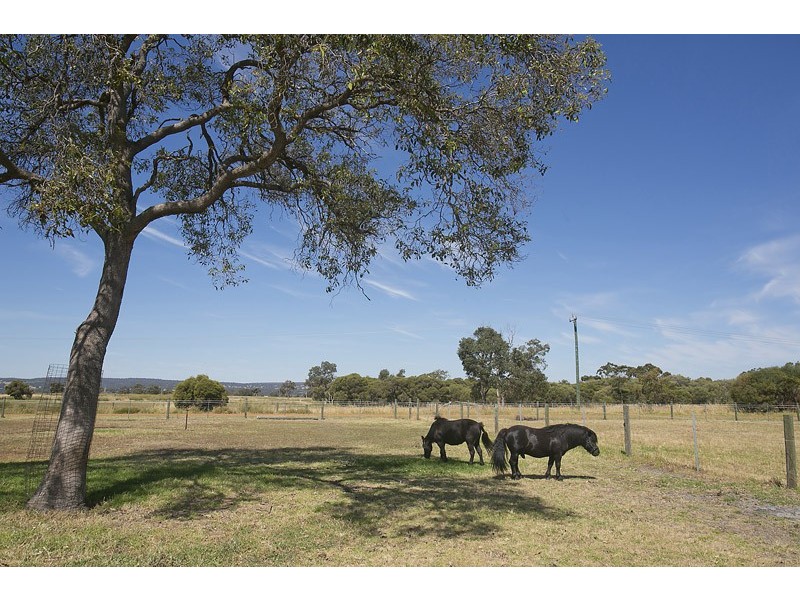 75 Bingham Road, Bullsbrook WA 6084