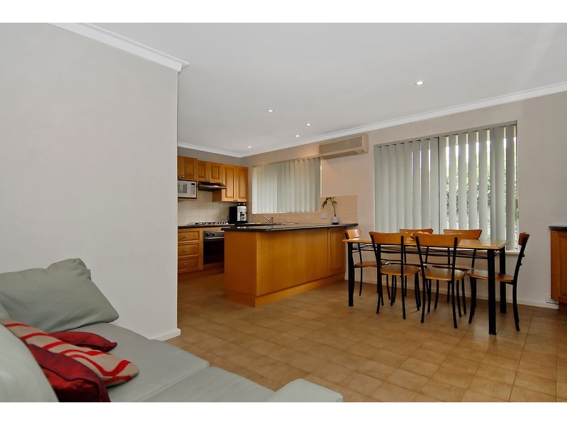 7 Meharry Road, Hillarys WA 6025