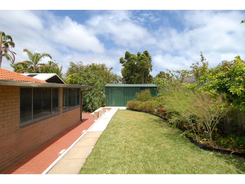 7 Meharry Road, Hillarys WA 6025