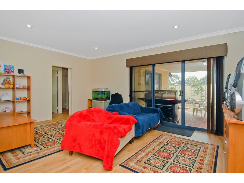 45 Vincent Road, Sinagra WA 6065