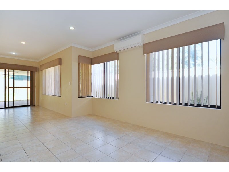 32 Castroreale Boulevard, Sinagra WA 6065