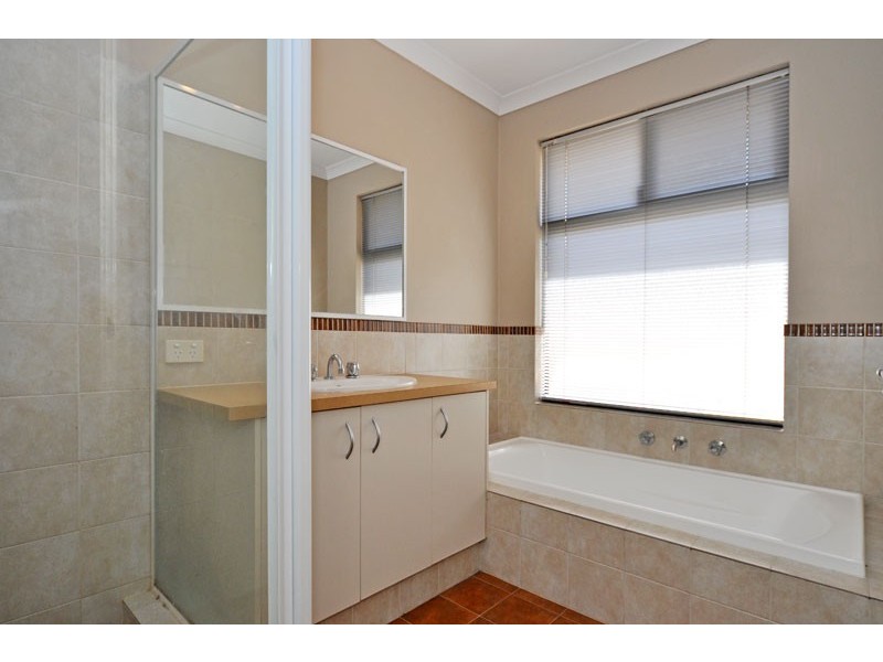 32 Castroreale Boulevard, Sinagra WA 6065