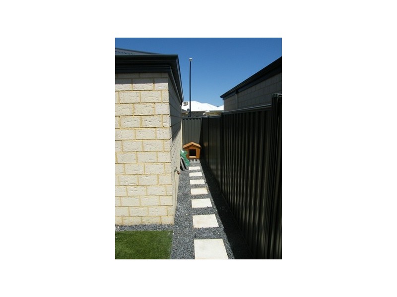 7 Cochrane Loop, Aveley WA 6069