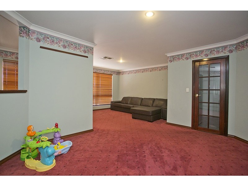 3 Gutha Retreat, Hocking WA 6065
