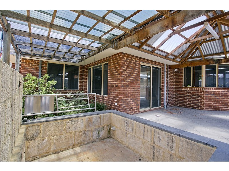 3 Gutha Retreat, Hocking WA 6065