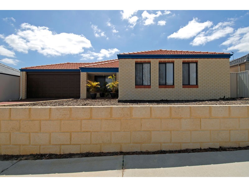 12 San Teodoro Ave, Sinagra WA 6065