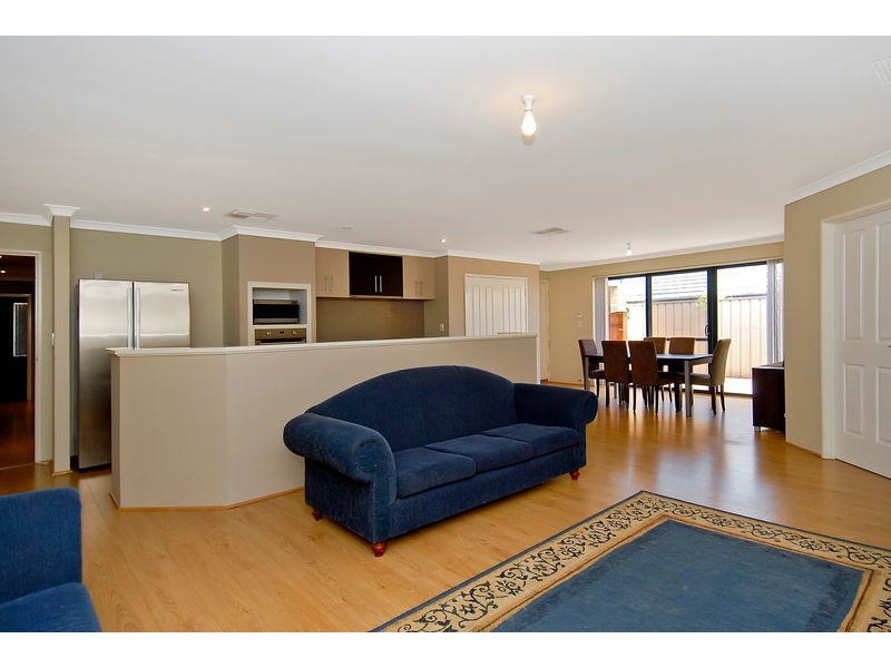 12 San Teodoro Ave, Sinagra WA 6065