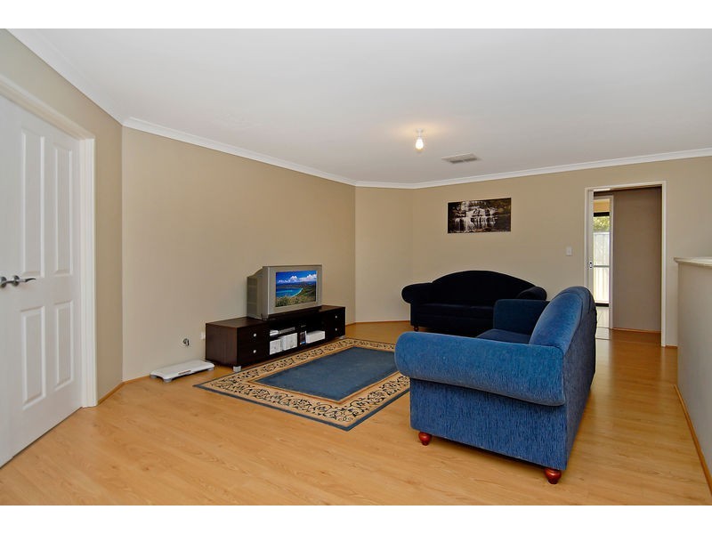 12 San Teodoro Ave, Sinagra WA 6065