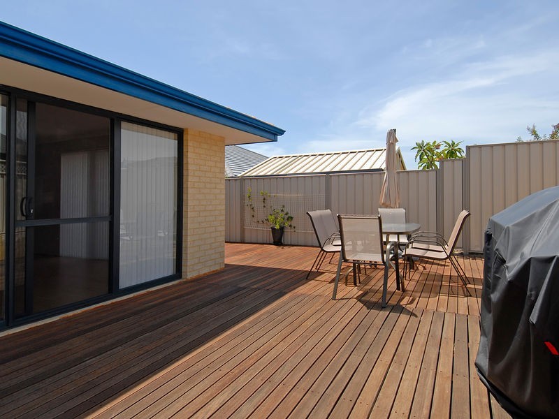 12 San Teodoro Ave, Sinagra WA 6065