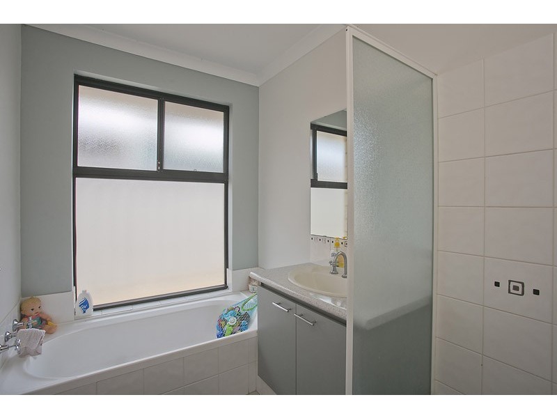 17 Dentata Street, Banksia Grove WA 6031