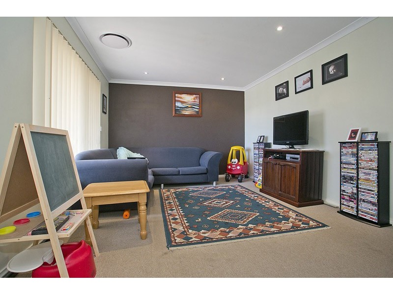 17 Dentata Street, Banksia Grove WA 6031