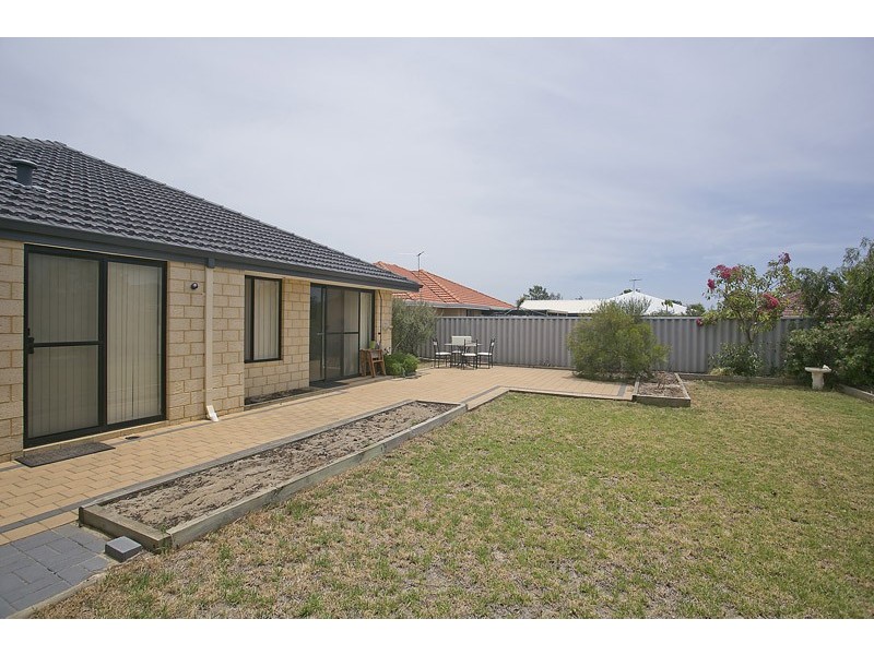 17 Dentata Street, Banksia Grove WA 6031