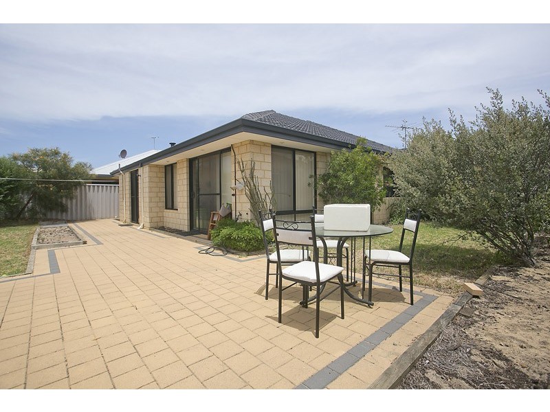 17 Dentata Street, Banksia Grove WA 6031