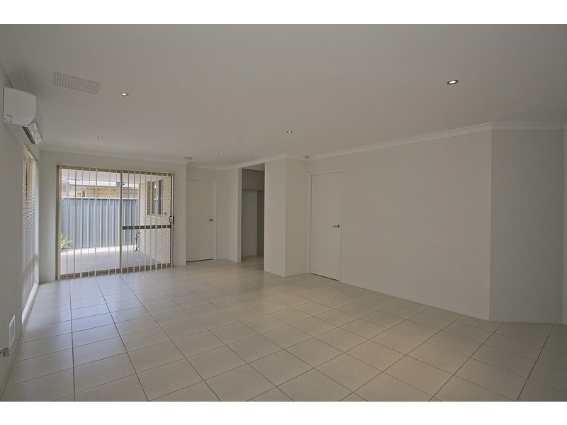 15/18 Oligantha Elbow, Banksia Grove WA 6031