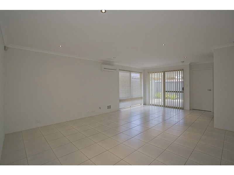 15/18 Oligantha Elbow, Banksia Grove WA 6031