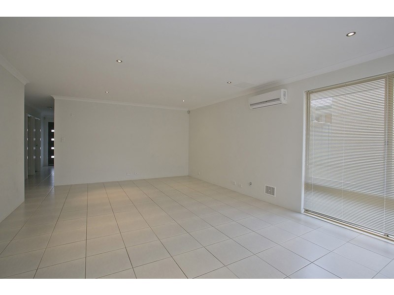 15/18 Oligantha Elbow, Banksia Grove WA 6031
