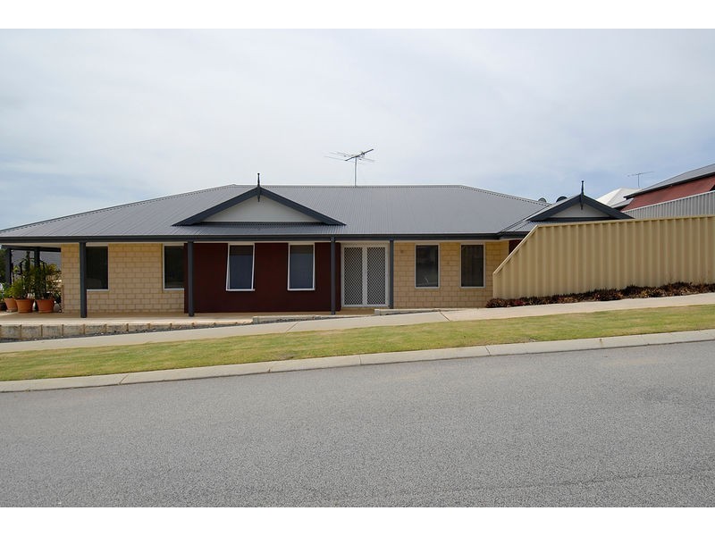 15 Carosa Road, Tapping WA 6065