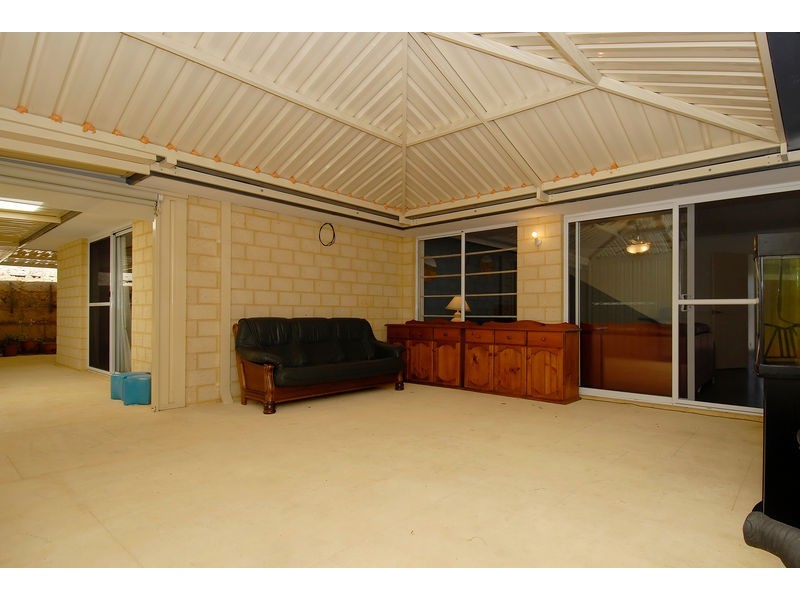 15 Carosa Road, Tapping WA 6065