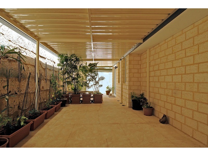 15 Carosa Road, Tapping WA 6065