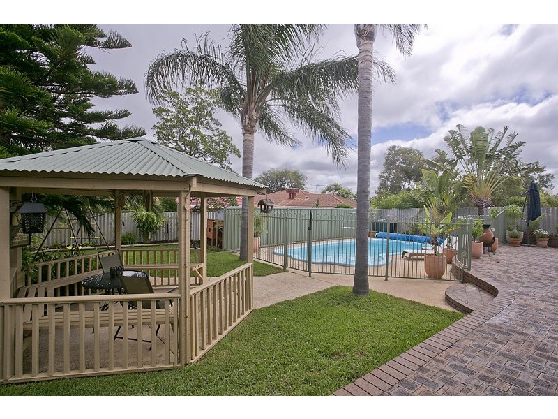 39 Belgrade Road, Wanneroo WA 6065