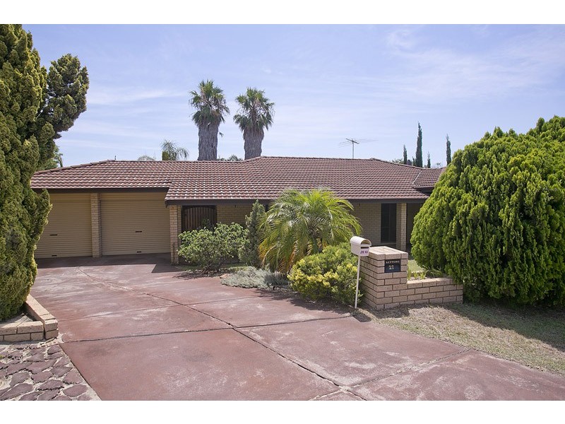 27 Turnatt Way, Wanneroo WA 6065