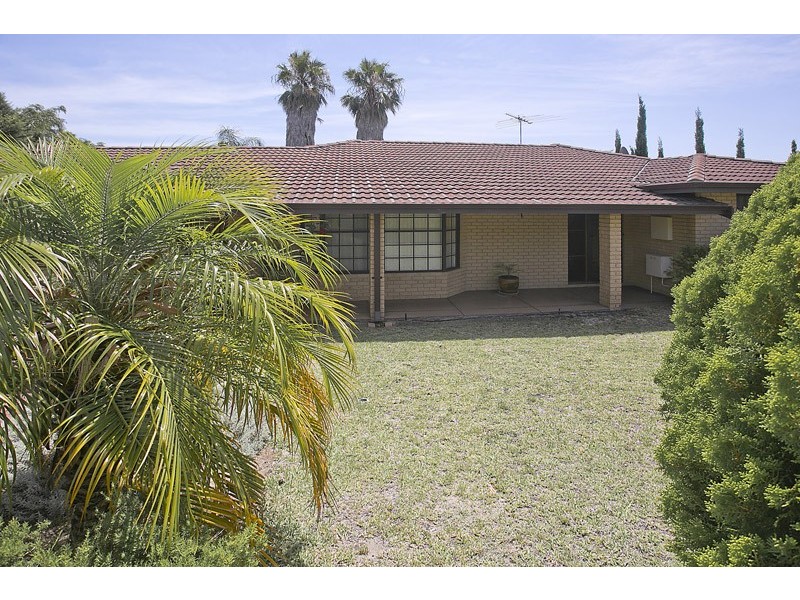 27 Turnatt Way, Wanneroo WA 6065