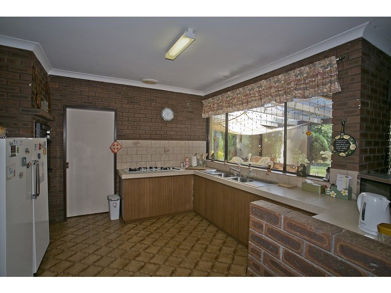 27 Turnatt Way, Wanneroo WA 6065