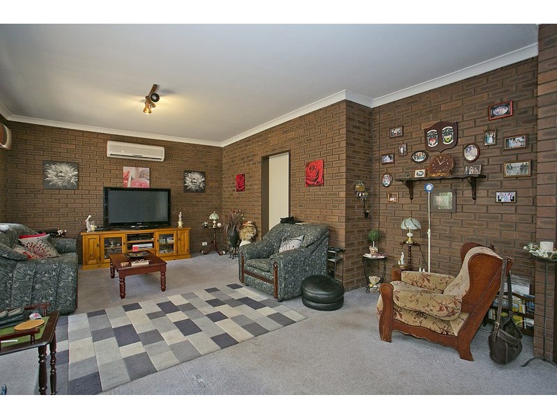 27 Turnatt Way, Wanneroo WA 6065