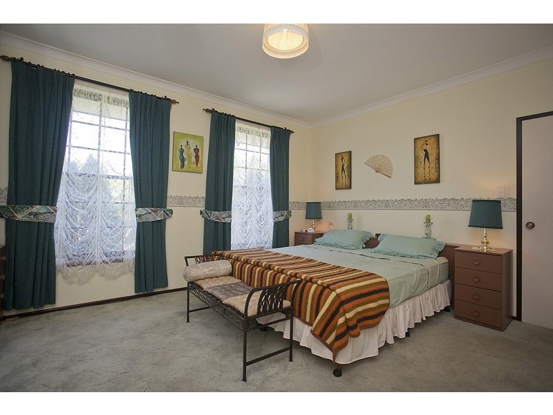 27 Turnatt Way, Wanneroo WA 6065