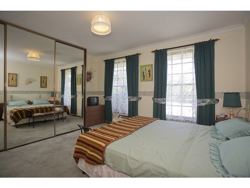 27 Turnatt Way, Wanneroo WA 6065