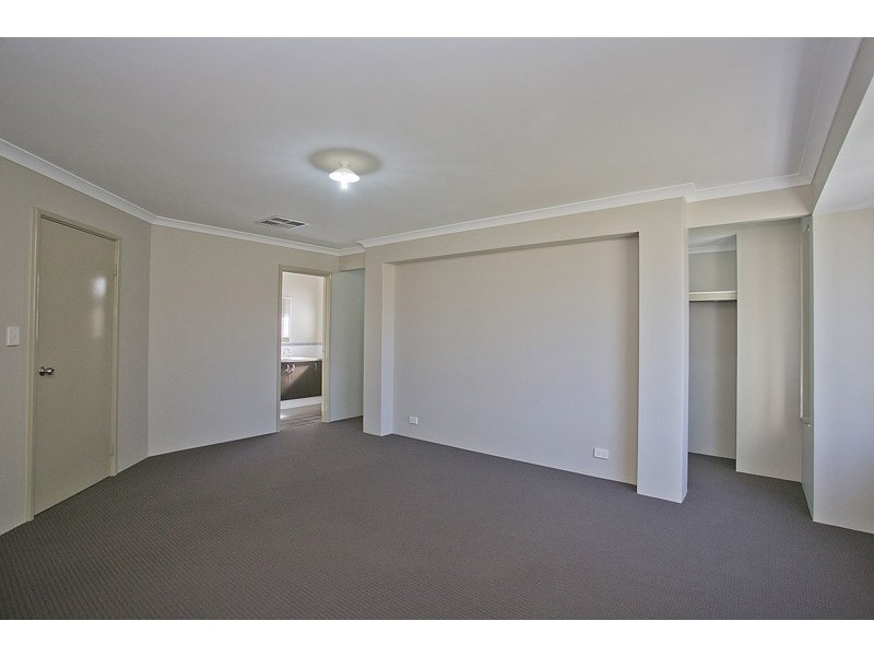 70 Clarkson Avenue, Tapping WA 6065