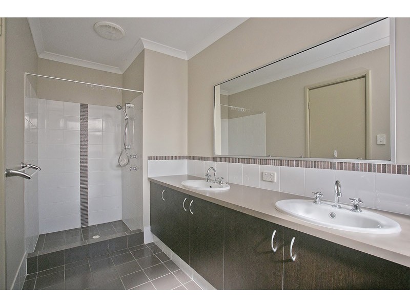 70 Clarkson Avenue, Tapping WA 6065