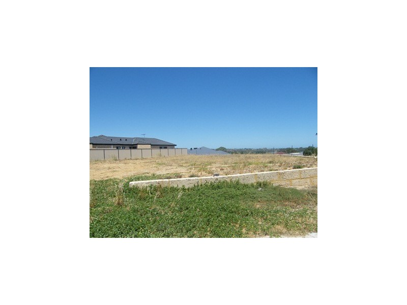 14 Floresta Street, Sinagra WA 6065