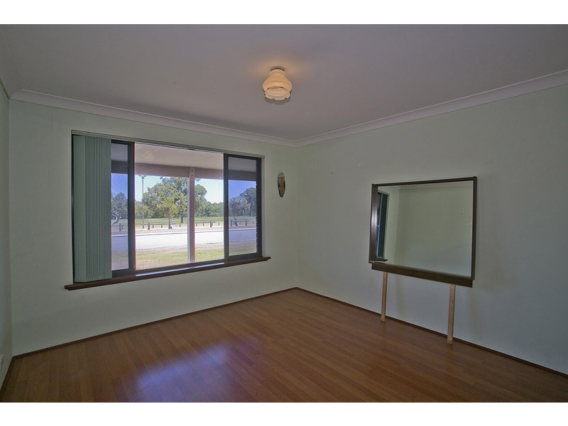 8 Pinnelli Road, Wanneroo WA 6065