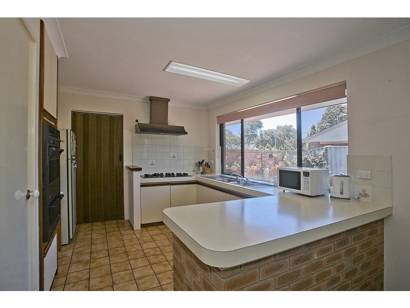 8 Pinnelli Road, Wanneroo WA 6065