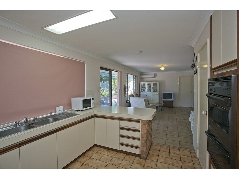 8 Pinnelli Road, Wanneroo WA 6065