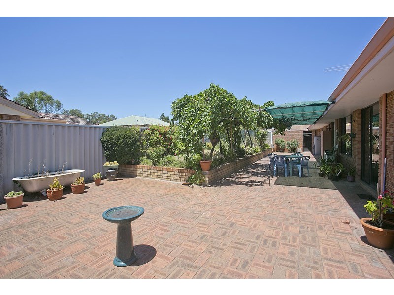 8 Pinnelli Road, Wanneroo WA 6065