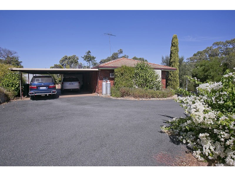 93 Robinson Street, Gingin WA 6503