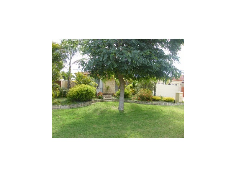 7 Griffiths Road, Sinagra WA 6065