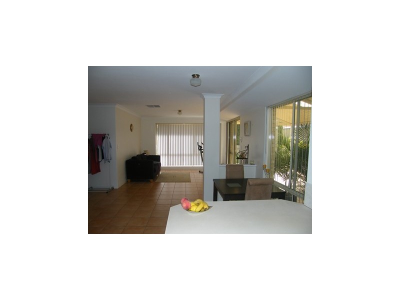 7 Griffiths Road, Sinagra WA 6065